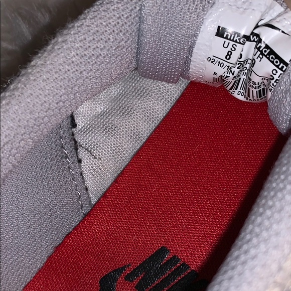 Nike shoes - Picture 3 of 3